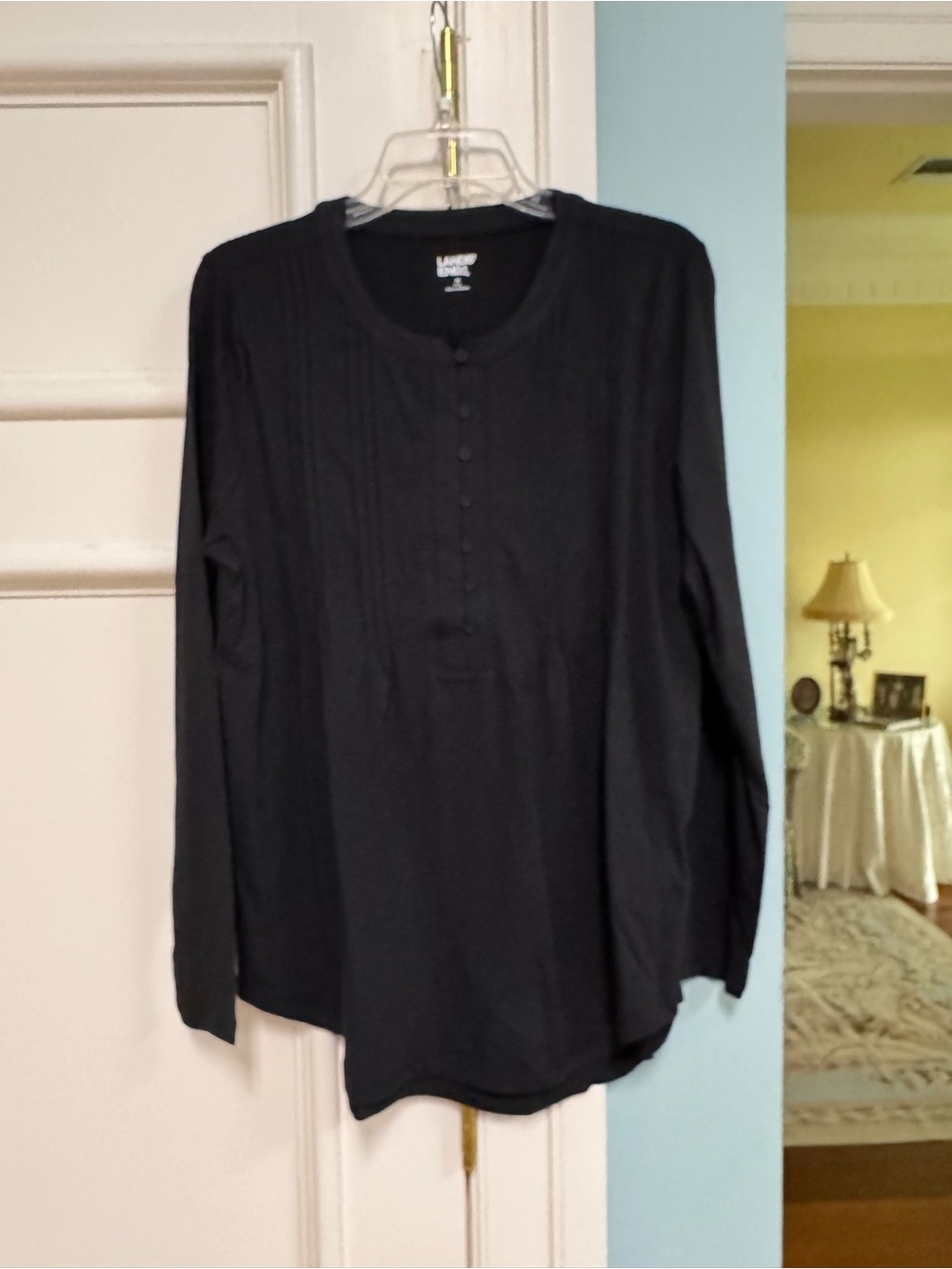 Lands' End Women’s  Black Long-Sleeve Henley Shirt size M. NWT